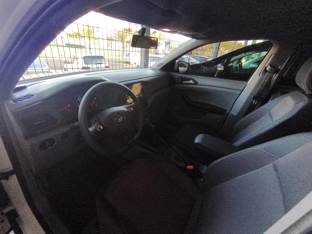 VOLKSWAGEN T-Cross - Foto