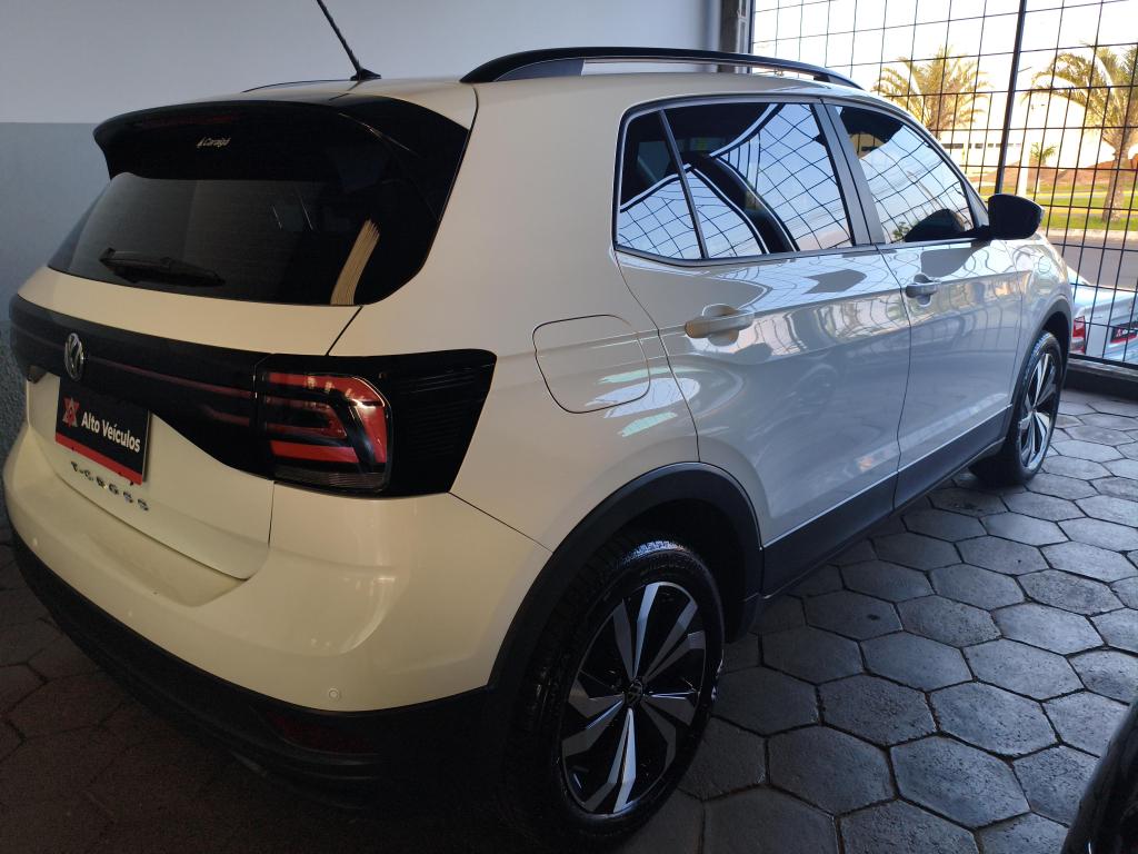 VOLKSWAGEN T-Cross - Foto