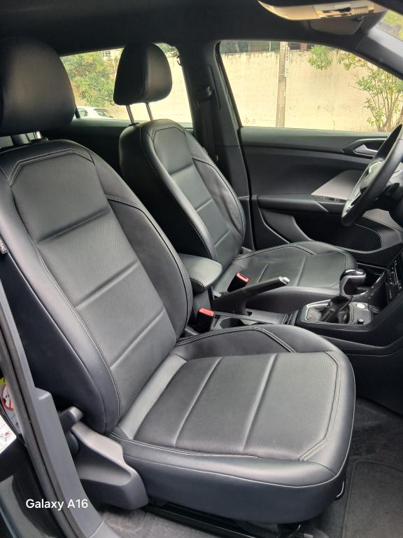 VOLKSWAGEN T-Cross - Foto