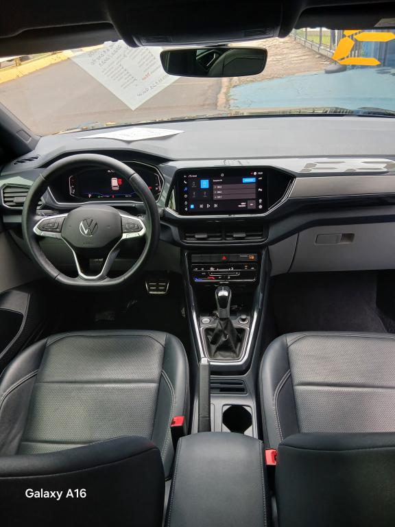 VOLKSWAGEN T-Cross - Foto