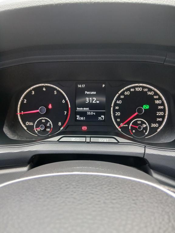 VOLKSWAGEN T-Cross - Foto
