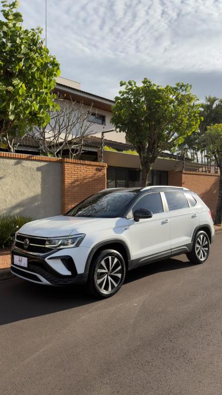 VOLKSWAGEN Taos