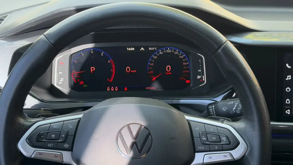 VOLKSWAGEN Taos - Foto