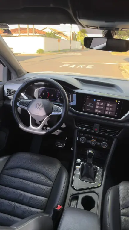 VOLKSWAGEN Taos - Foto