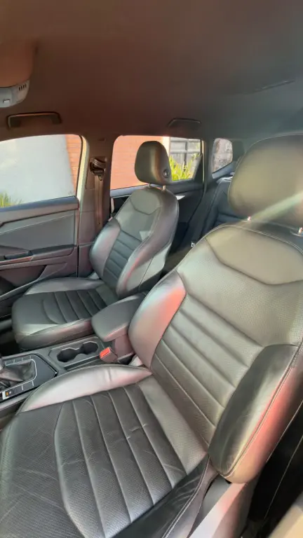 VOLKSWAGEN Taos - Foto