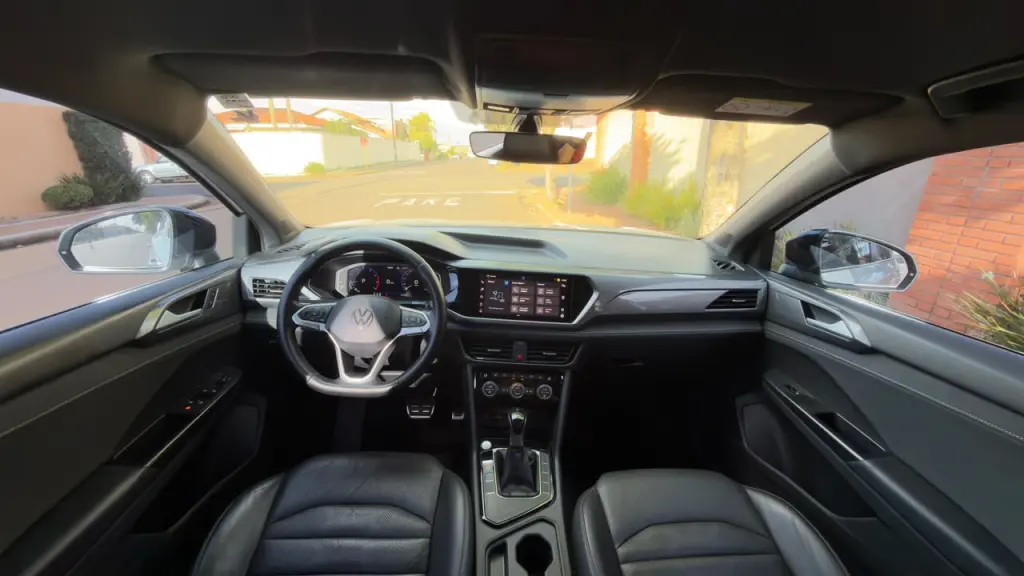 VOLKSWAGEN Taos - Foto
