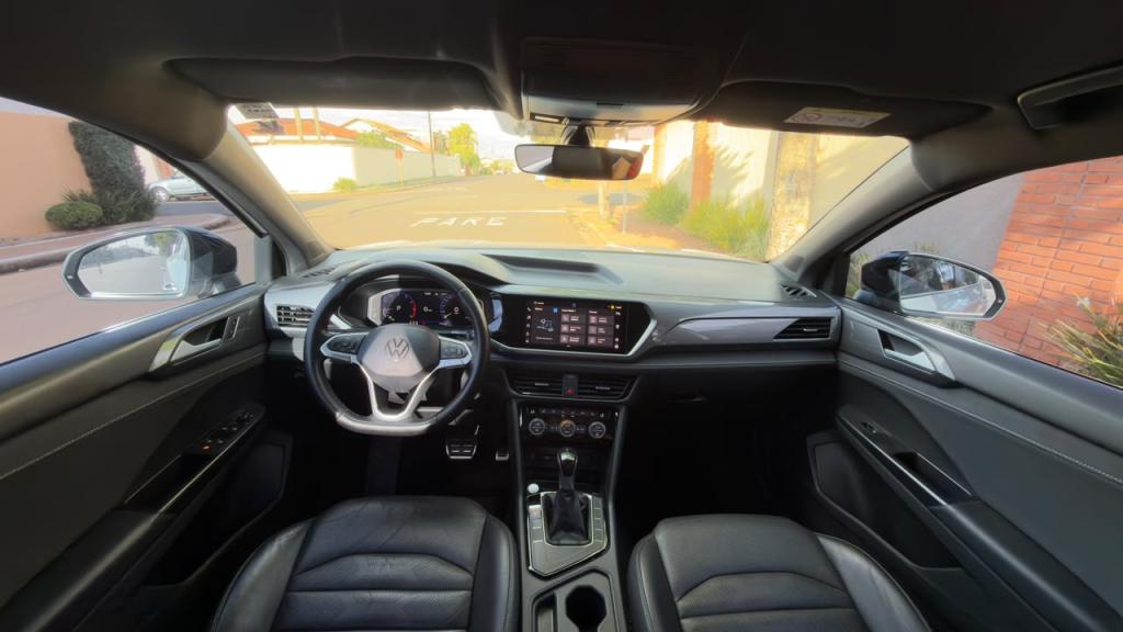 VOLKSWAGEN Taos - Foto