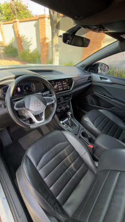 VOLKSWAGEN Taos - Foto