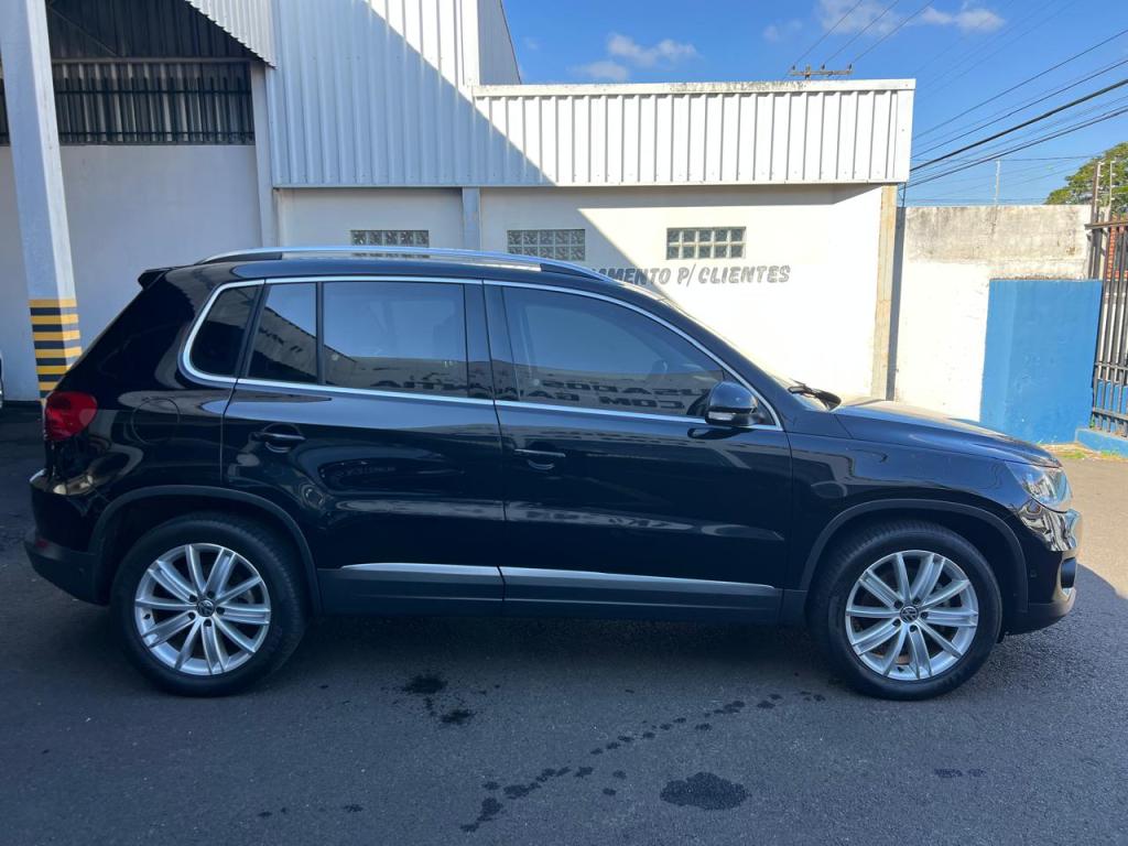 VOLKSWAGEN Tiguan - Foto