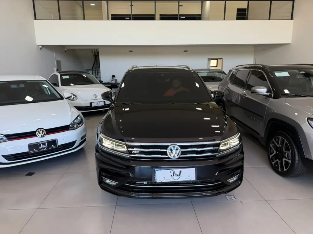 VOLKSWAGEN Tiguan - Foto