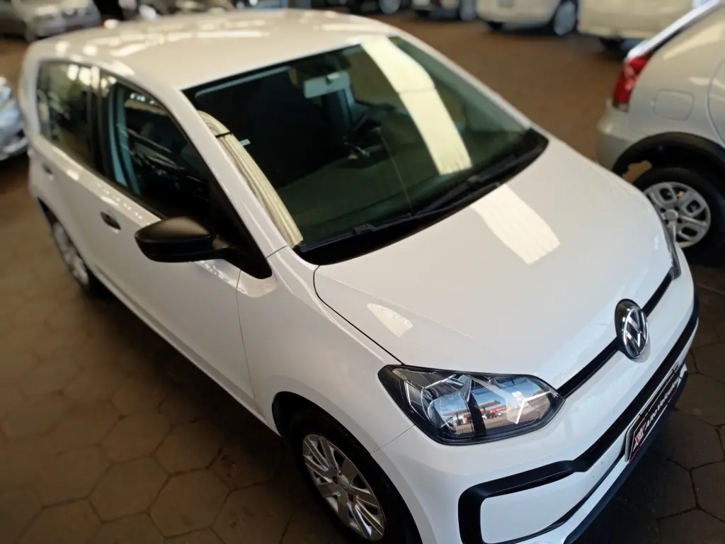VOLKSWAGEN UP - Foto