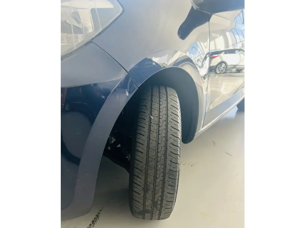 VOLKSWAGEN UP - Foto