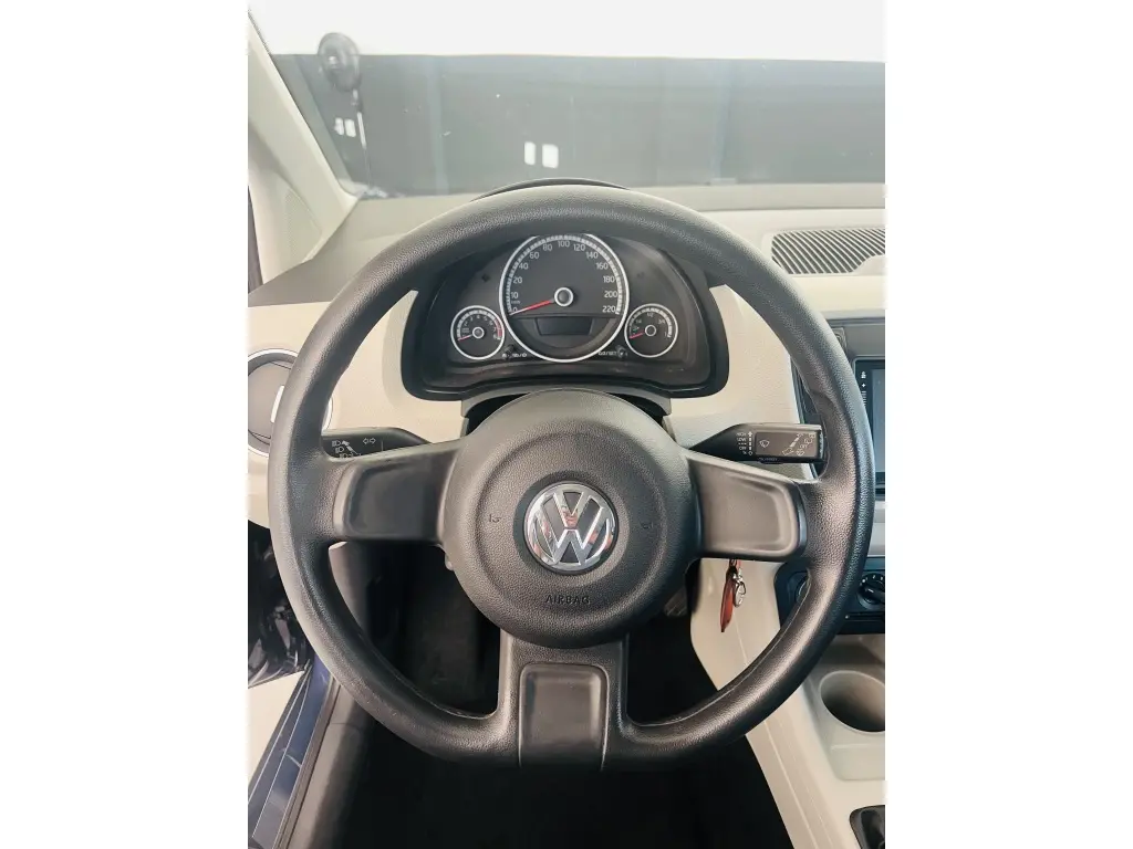 VOLKSWAGEN UP - Foto