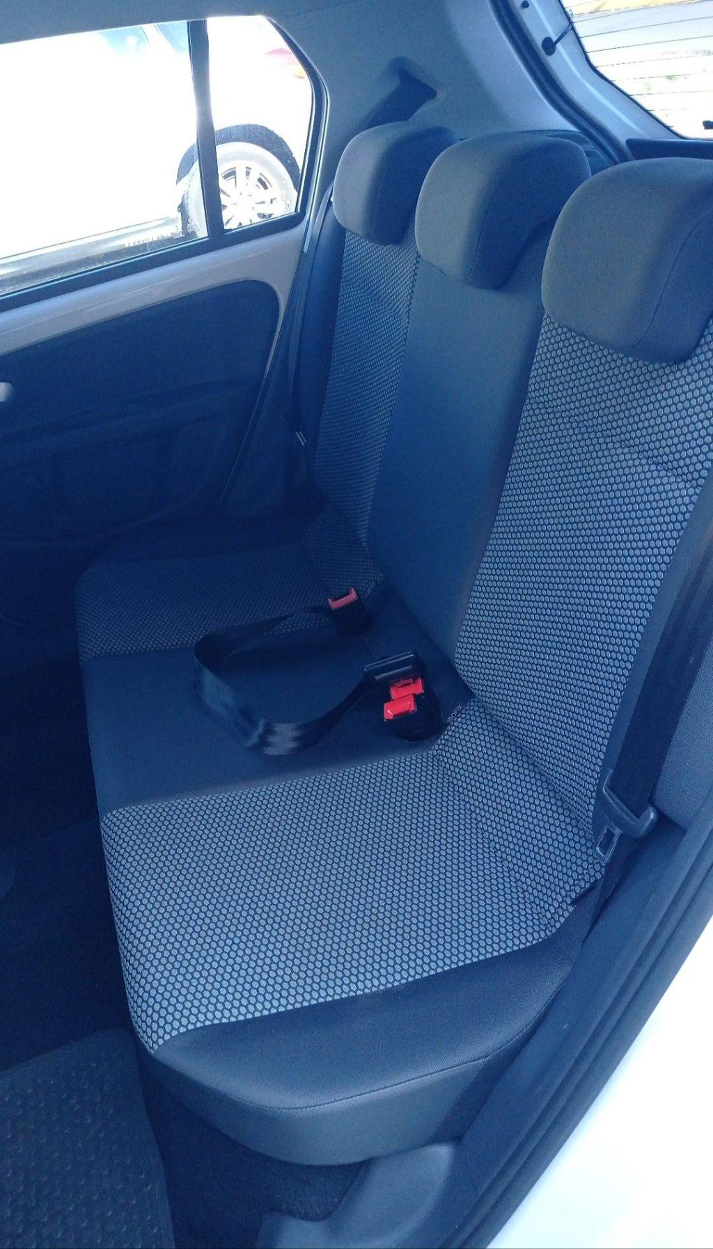 VOLKSWAGEN UP - Foto