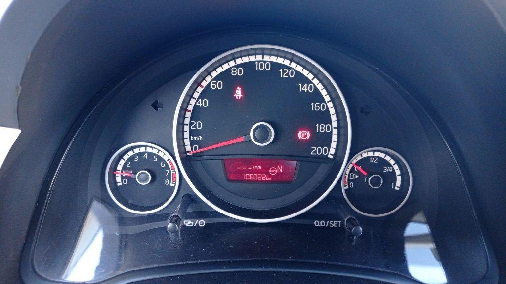 VOLKSWAGEN UP - Foto