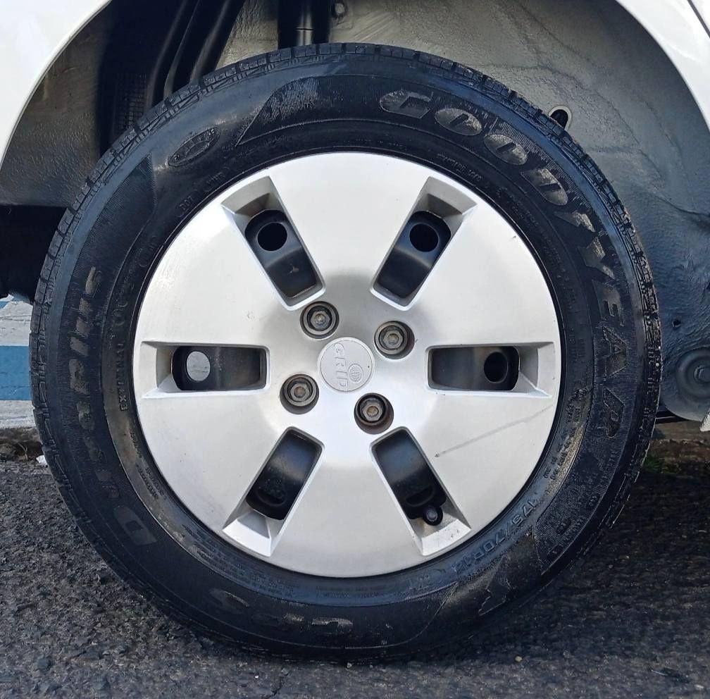 VOLKSWAGEN UP - Foto