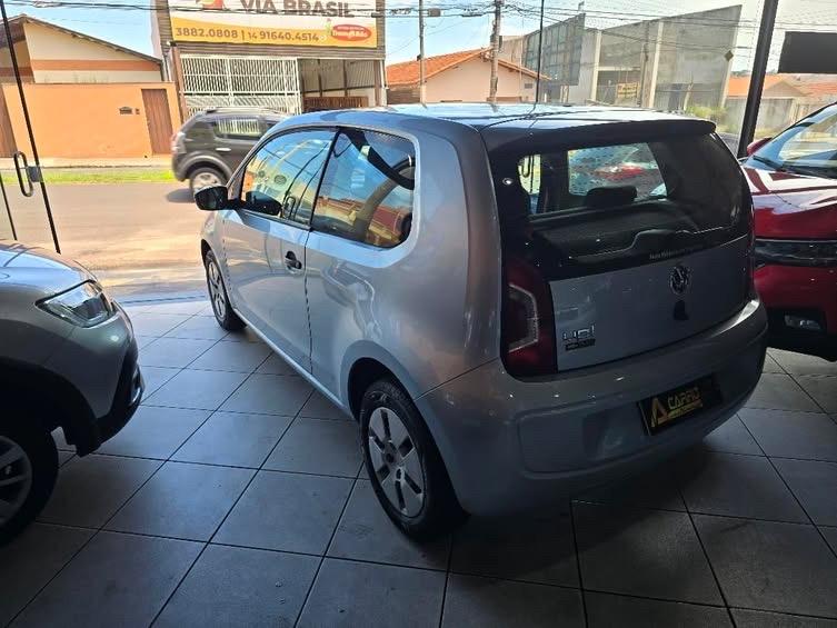 VOLKSWAGEN UP - Foto