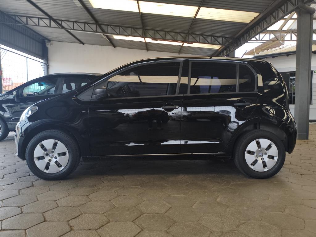 VOLKSWAGEN UP - Foto