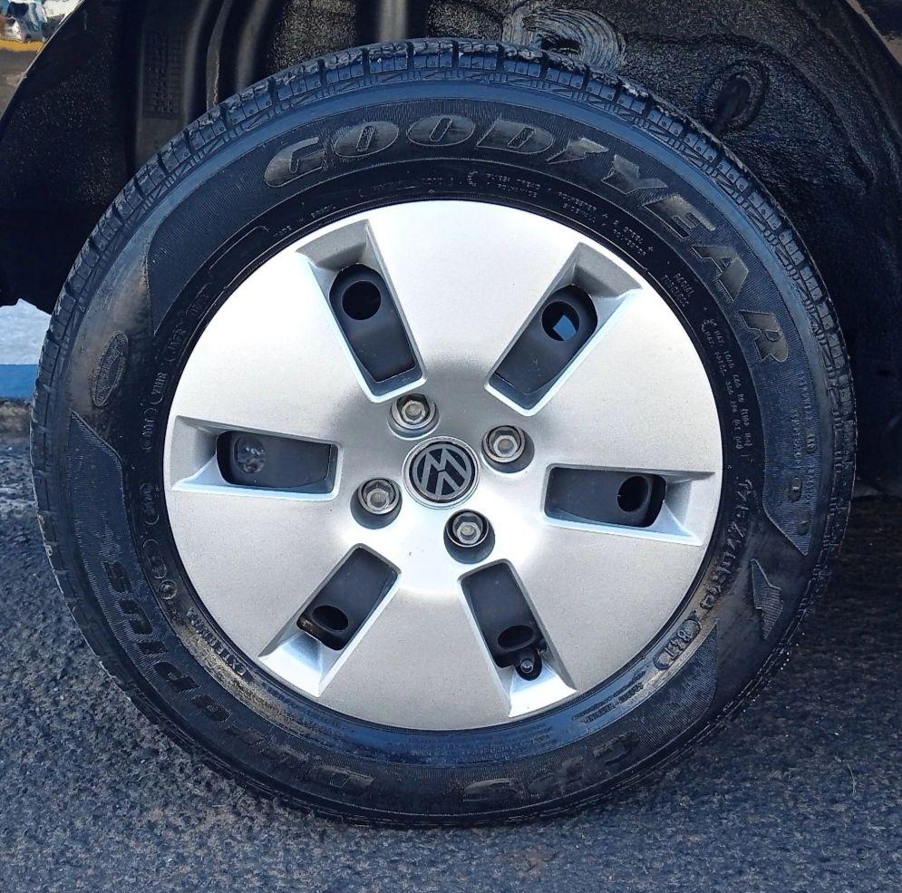 VOLKSWAGEN UP - Foto