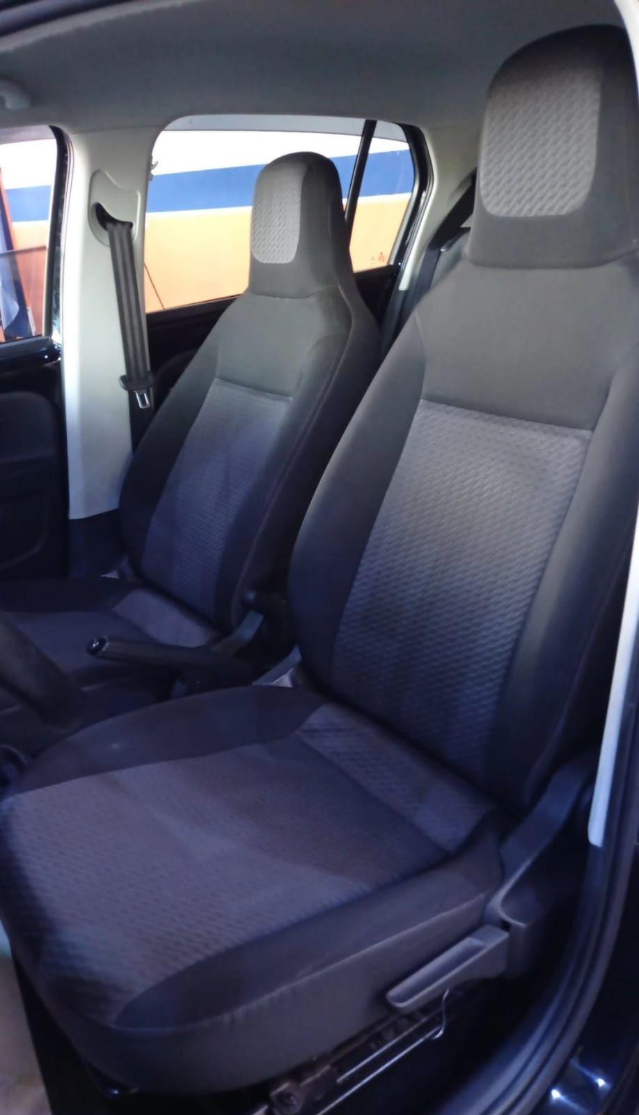 VOLKSWAGEN UP - Foto
