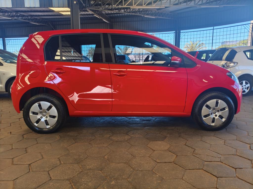 VOLKSWAGEN UP - Foto