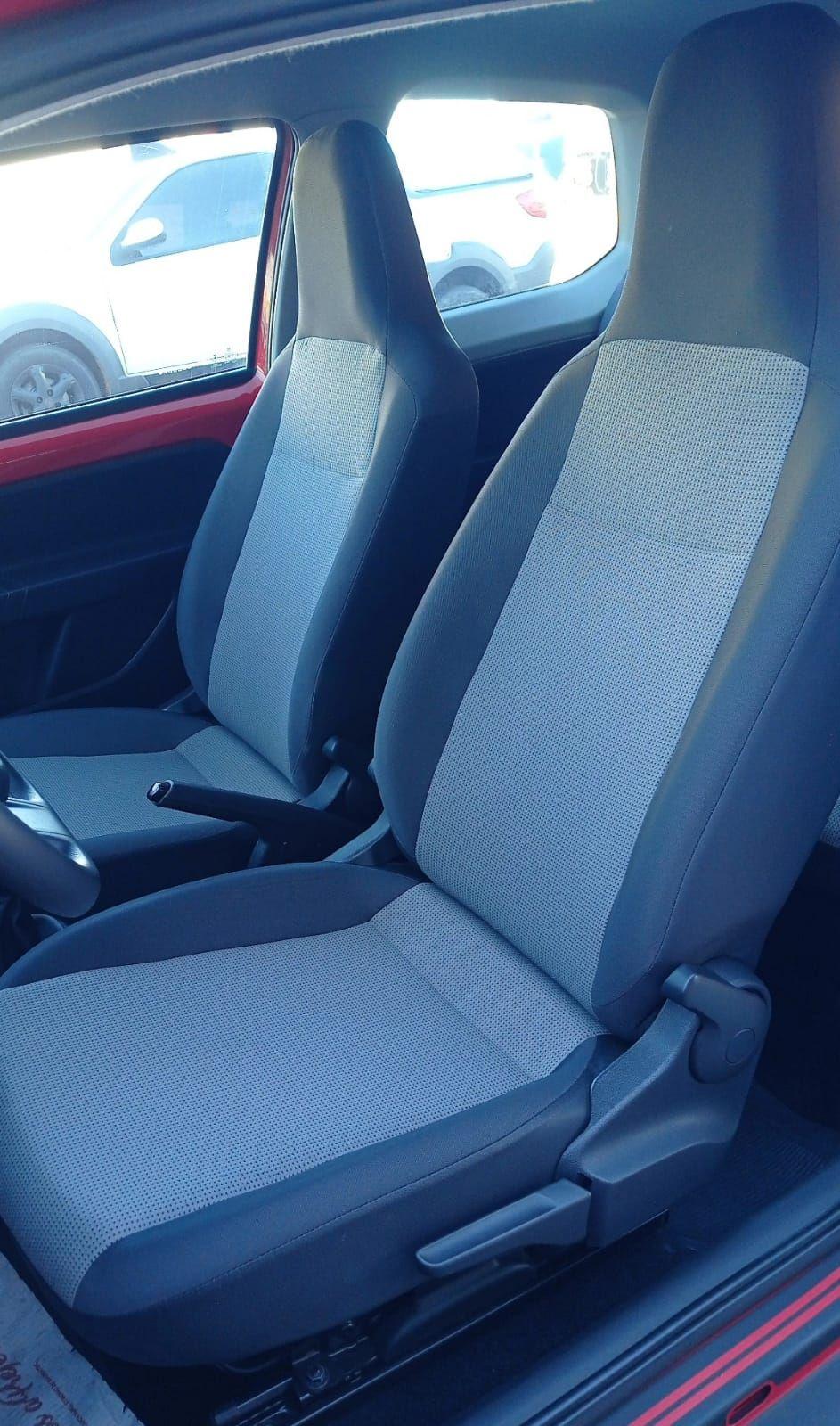 VOLKSWAGEN UP - Foto