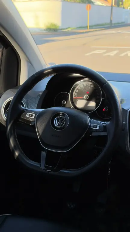 VOLKSWAGEN UP - Foto