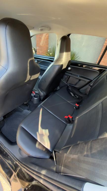 VOLKSWAGEN UP - Foto