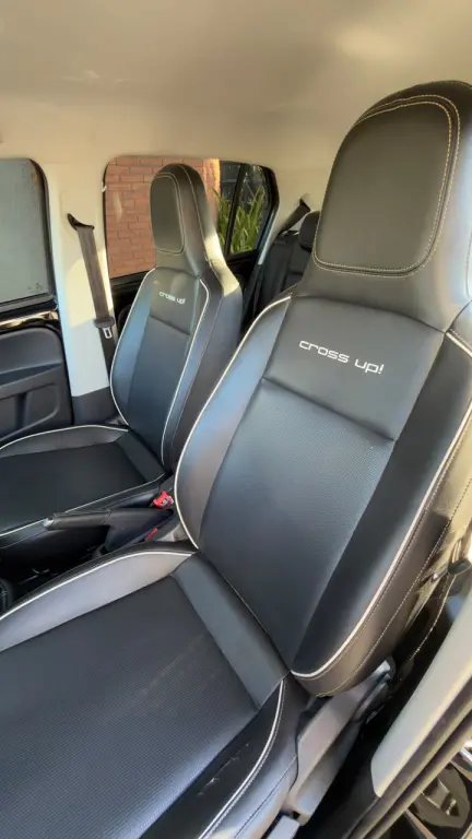 VOLKSWAGEN UP - Foto