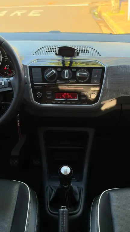 VOLKSWAGEN UP - Foto