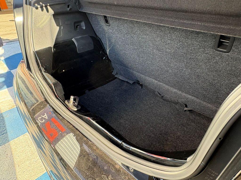 VOLKSWAGEN UP - Foto