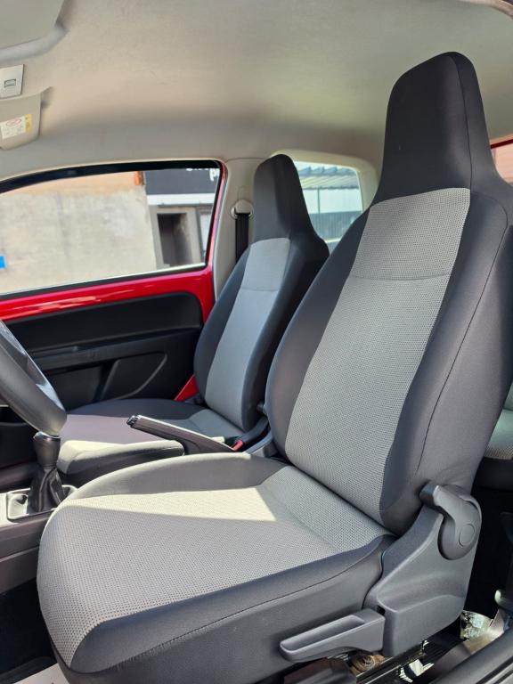 VOLKSWAGEN UP - Foto