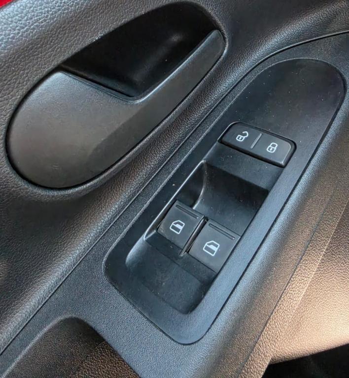 VOLKSWAGEN UP - Foto