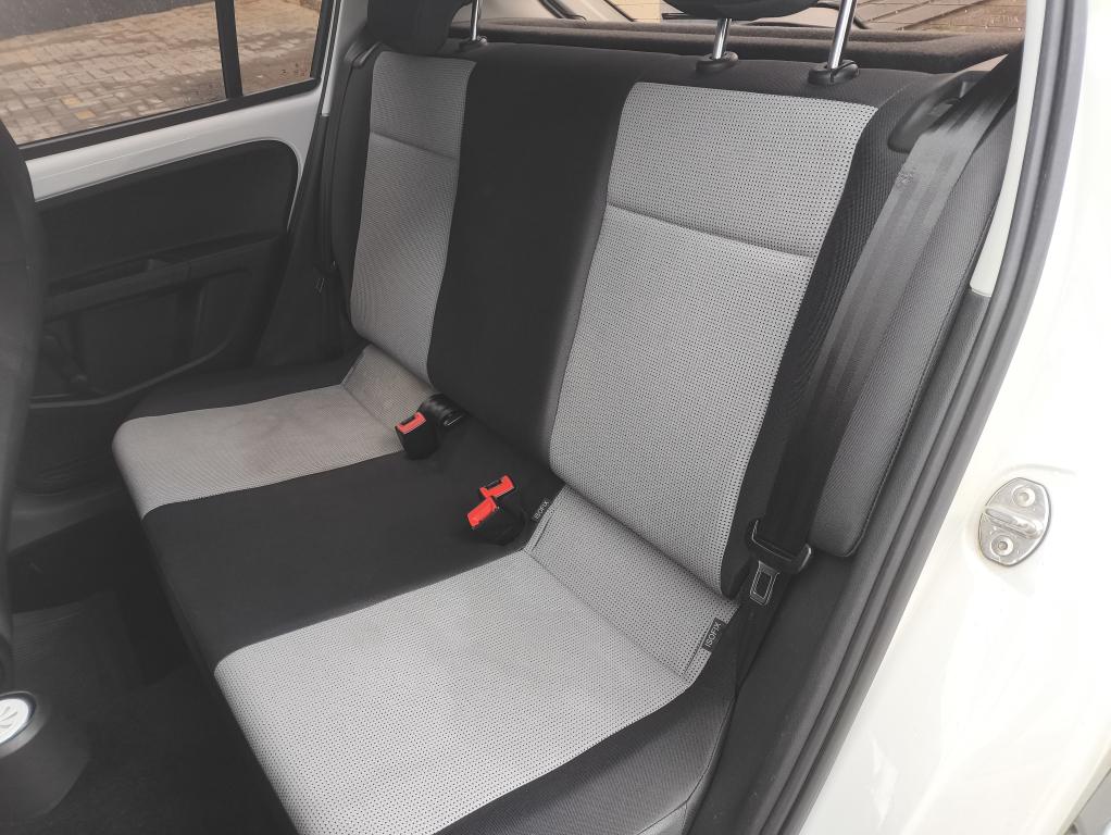 VOLKSWAGEN UP - Foto