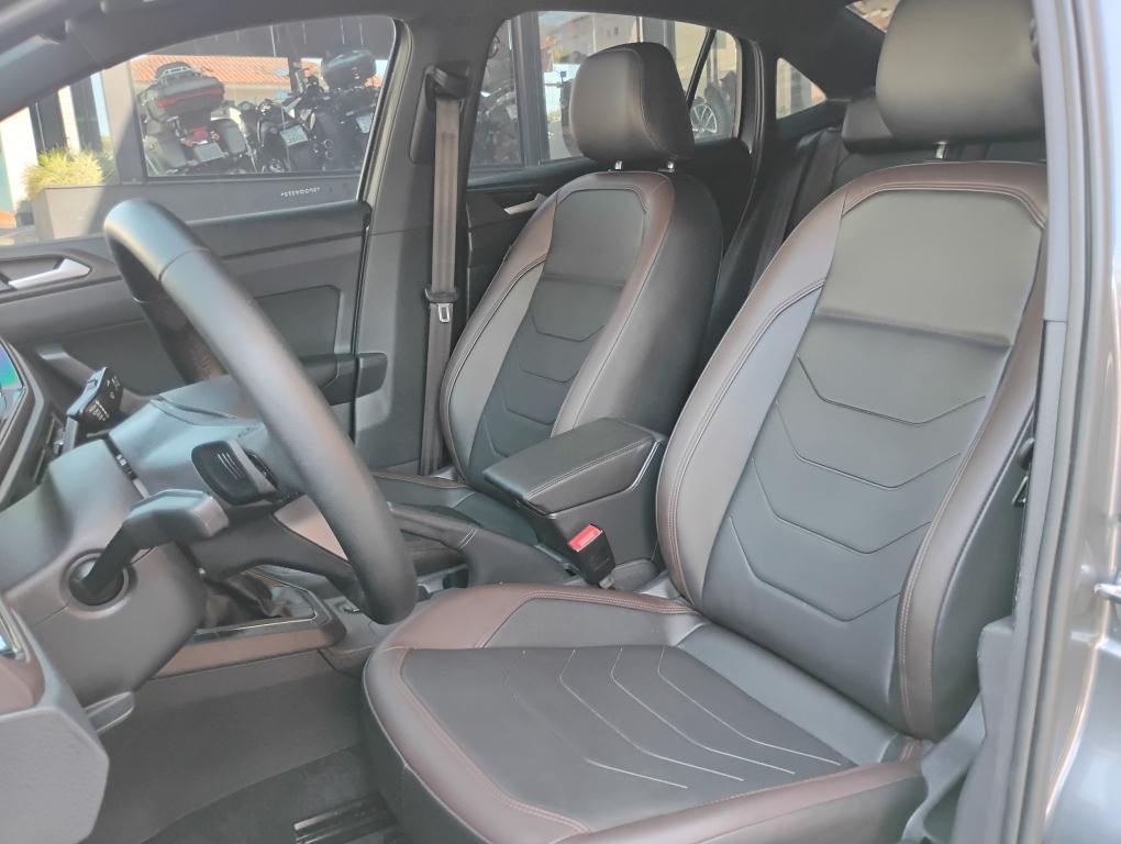 VOLKSWAGEN Virtus - Foto