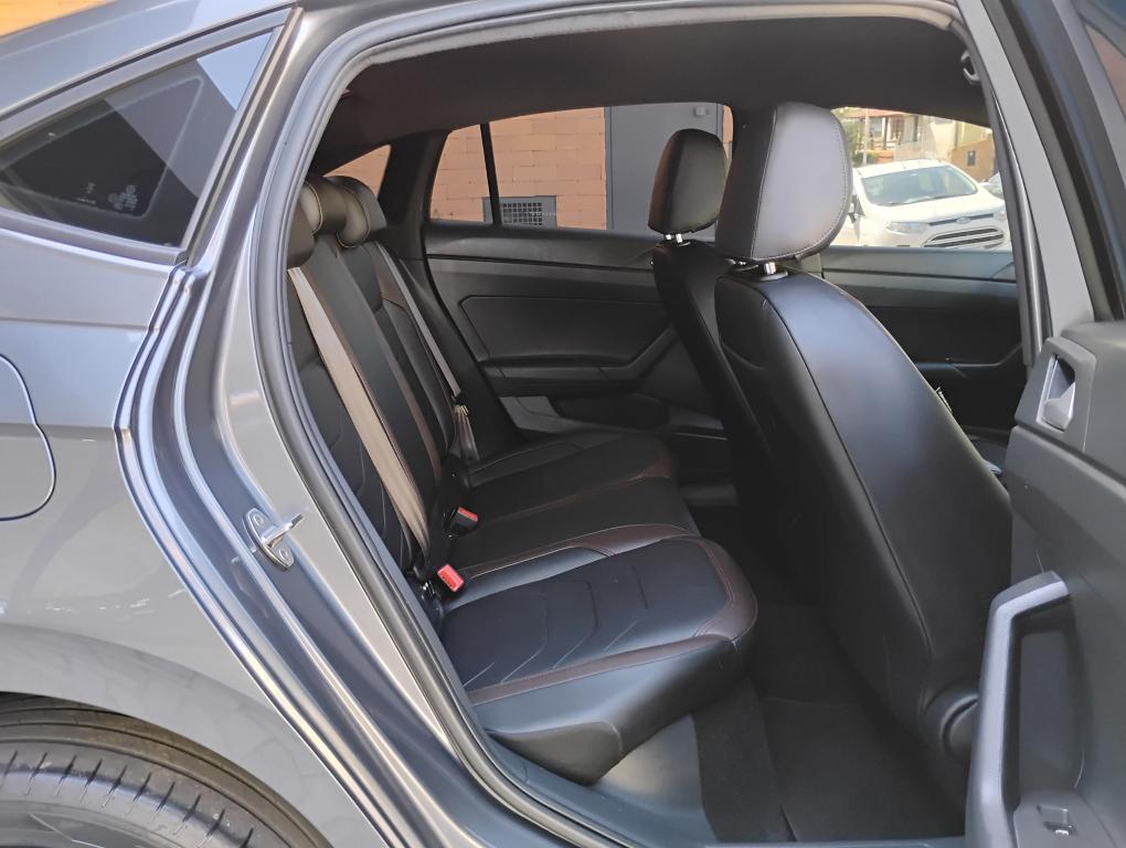 VOLKSWAGEN Virtus - Foto