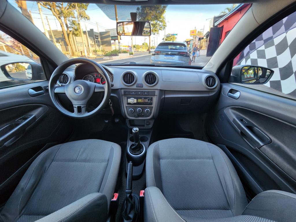 VOLKSWAGEN Voyage - Foto