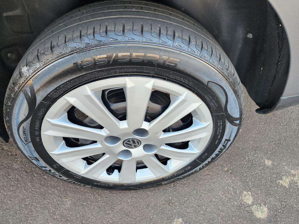 VOLKSWAGEN Voyage - Foto