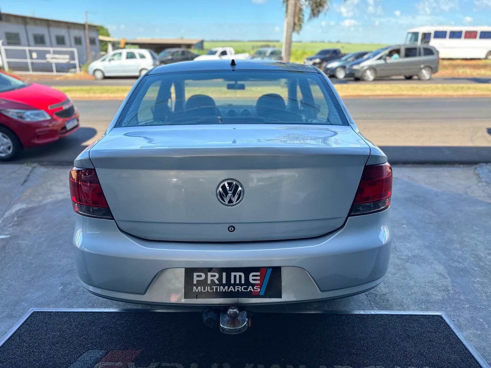 VOLKSWAGEN Voyage - Foto