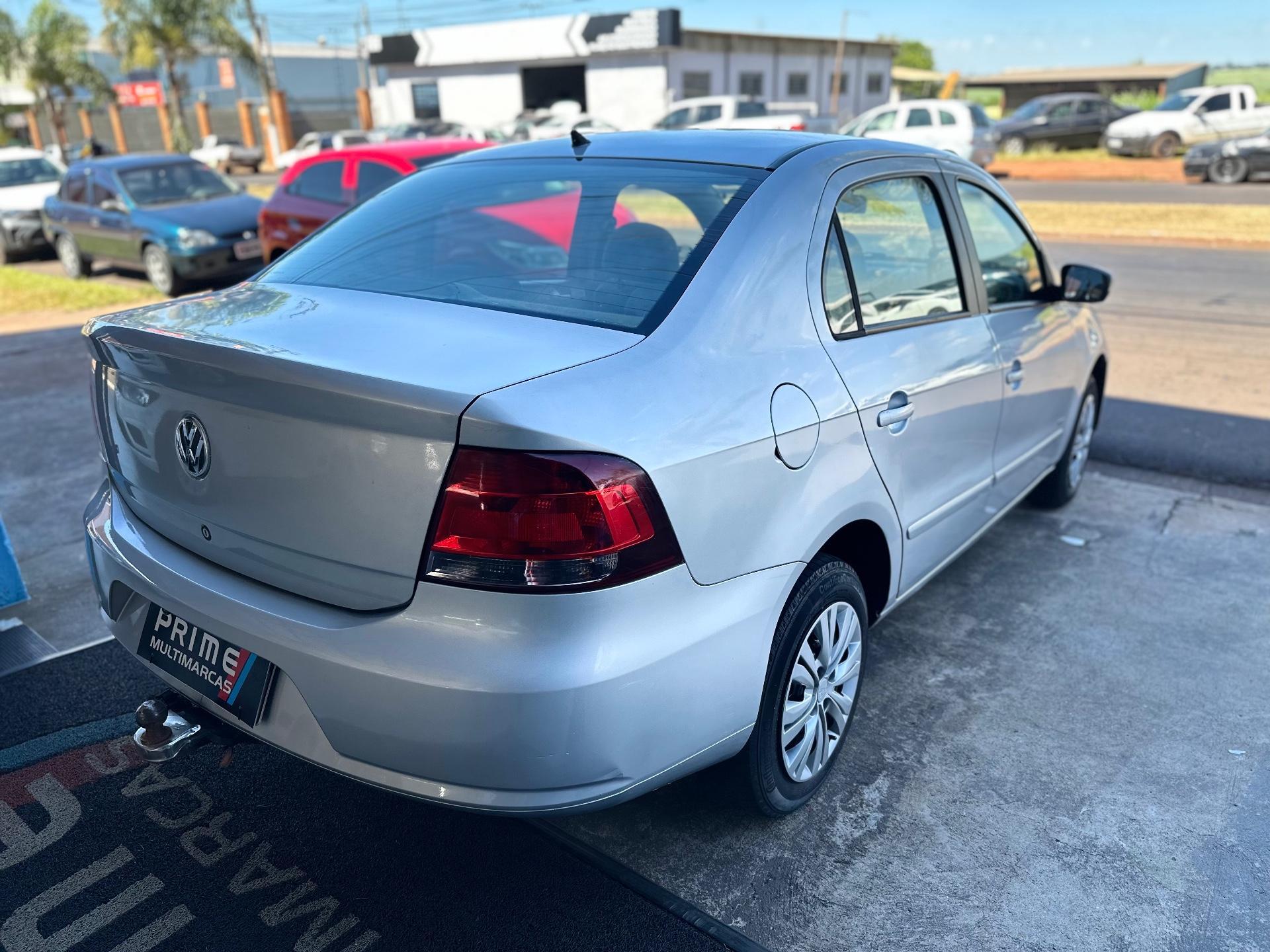 VOLKSWAGEN Voyage - Foto