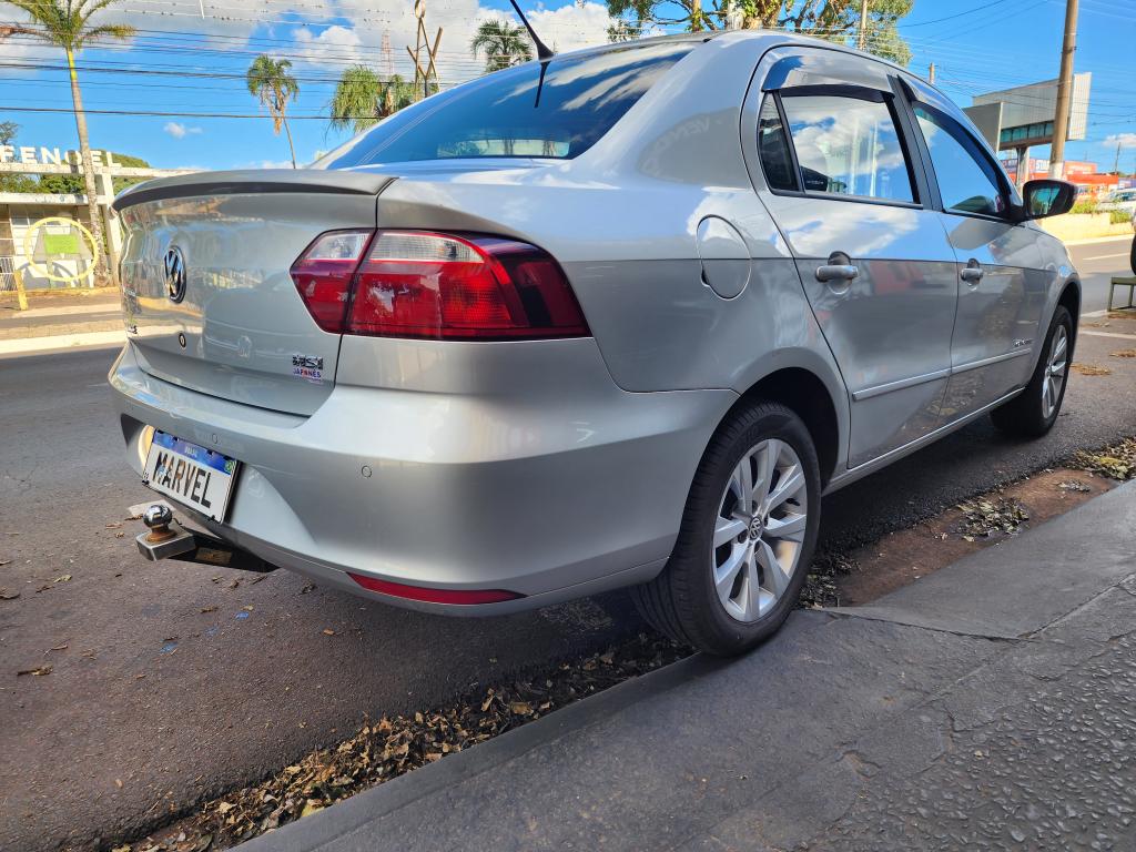 VOLKSWAGEN Voyage - Foto