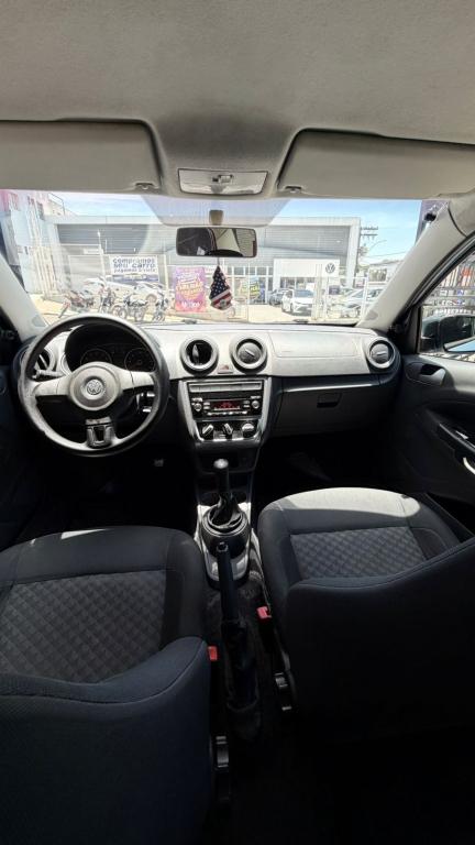 VOLKSWAGEN Voyage - Foto