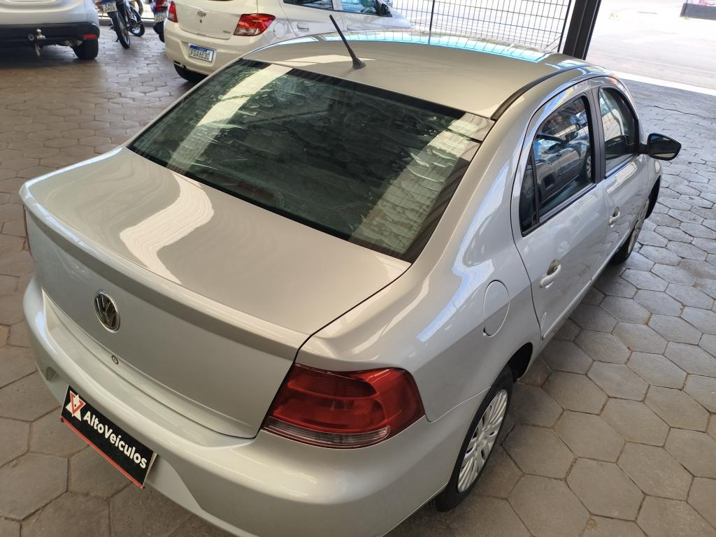 VOLKSWAGEN Voyage - Foto