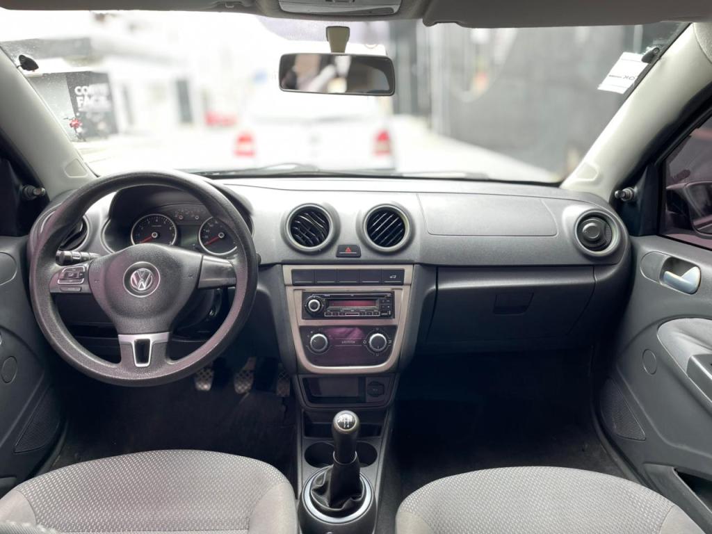 VOLKSWAGEN Voyage - Foto