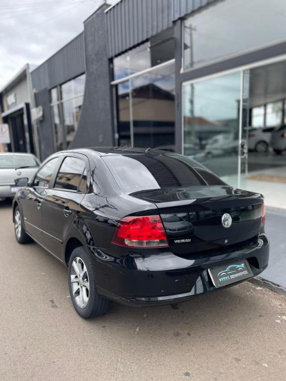 VOLKSWAGEN Voyage - Foto