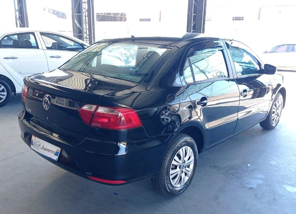 VOLKSWAGEN Voyage - Foto