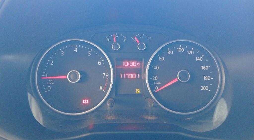 VOLKSWAGEN Voyage - Foto