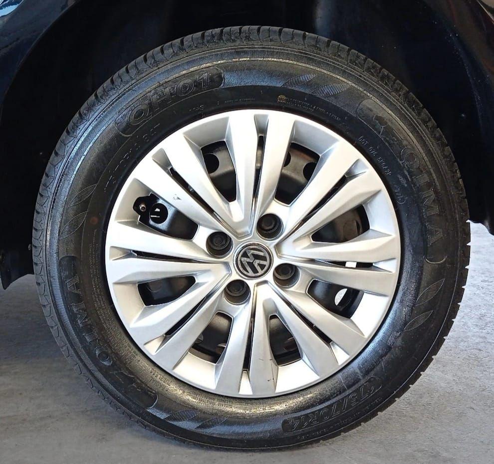 VOLKSWAGEN Voyage - Foto