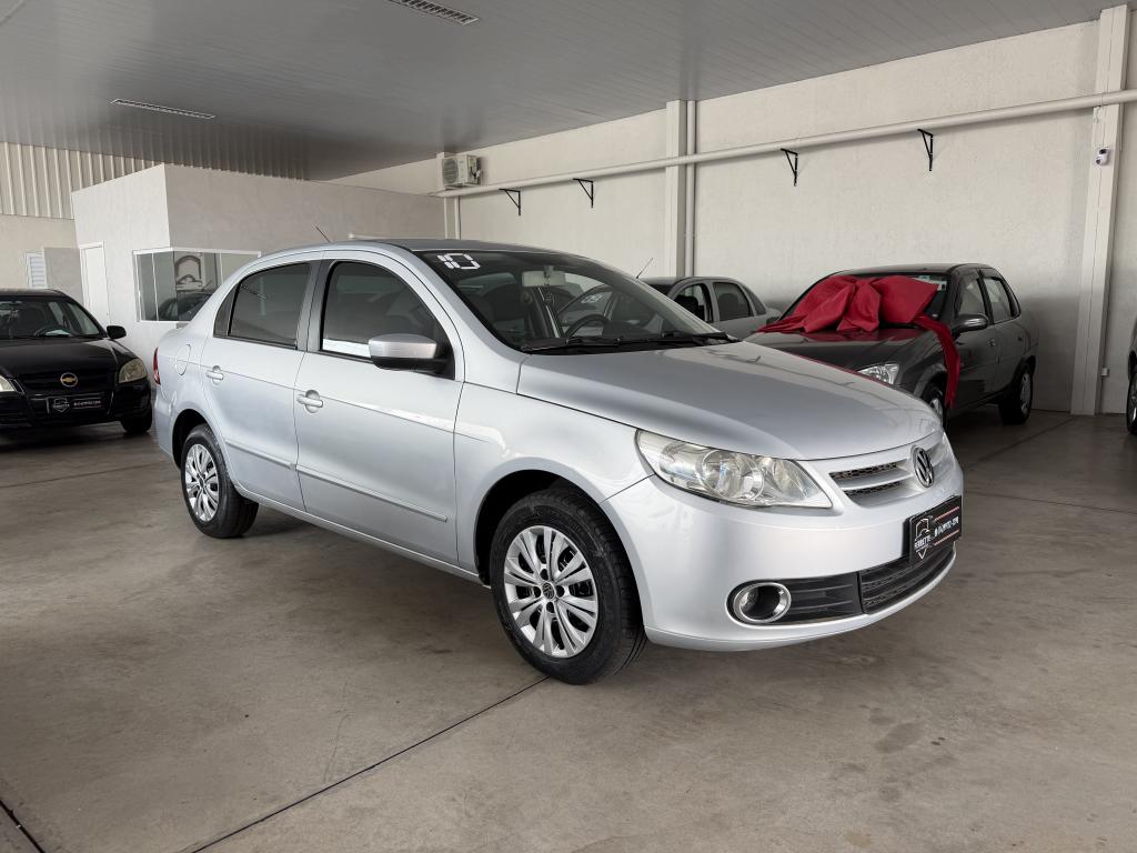 VOLKSWAGEN Voyage - Foto