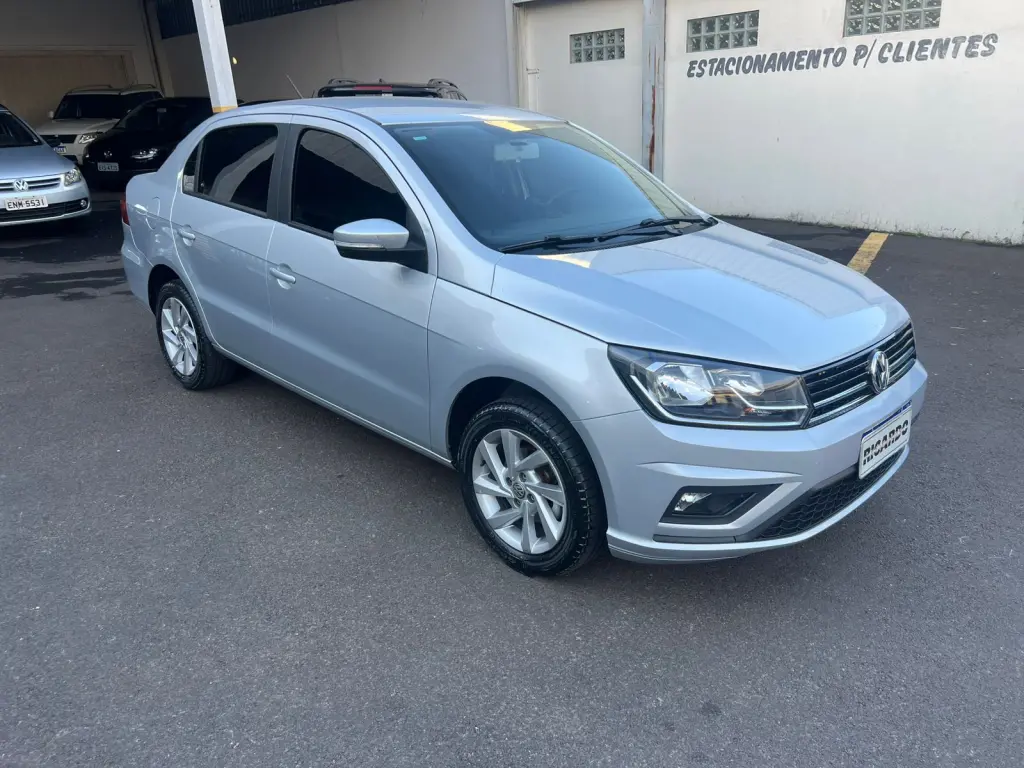 VOLKSWAGEN Voyage - Foto